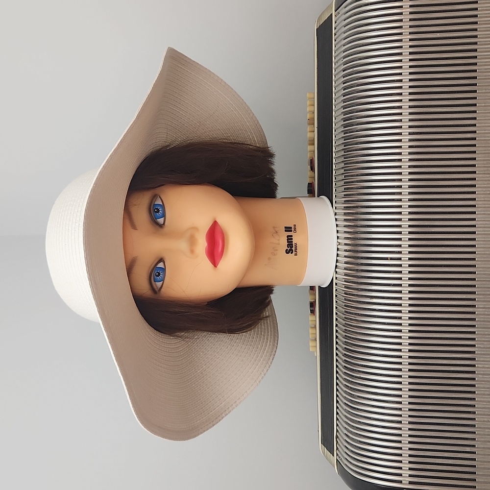 NWT - TIME AND TRU WHITE PACKABLE LARGE BRIM FLOPPY SUN HAT W/ADJUSTABLE…